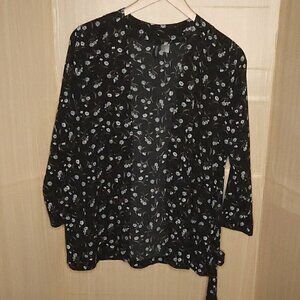 Divided Womens Black Floral Open Front Belted Silky Top Medium